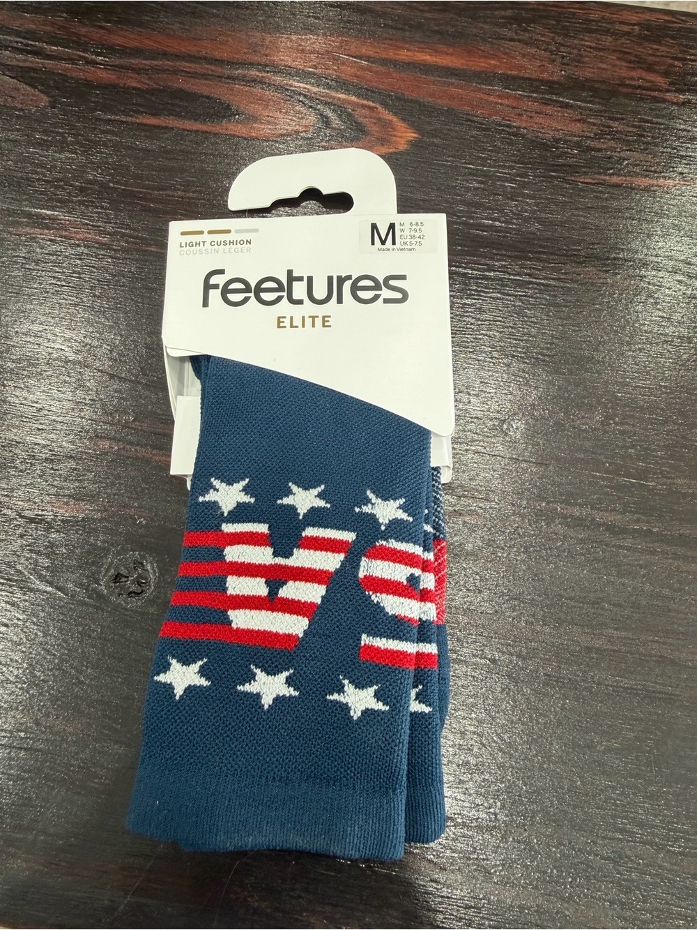 NWT Medium USA Feetures Socks